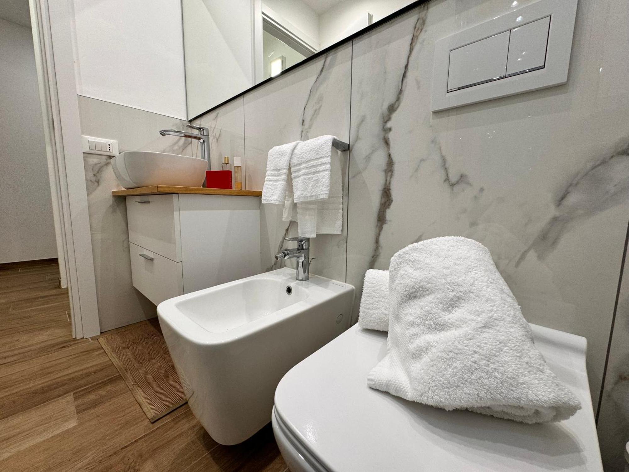 Casa Di Meg Appartamento A Milano Vicino Ai Navigli Экстерьер фото